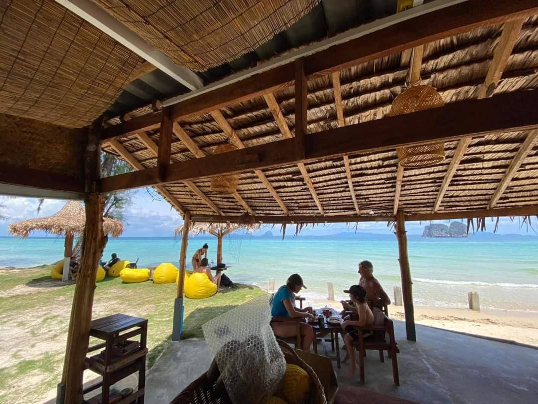 Koh Ngai Seafood Hotel Cameră foto